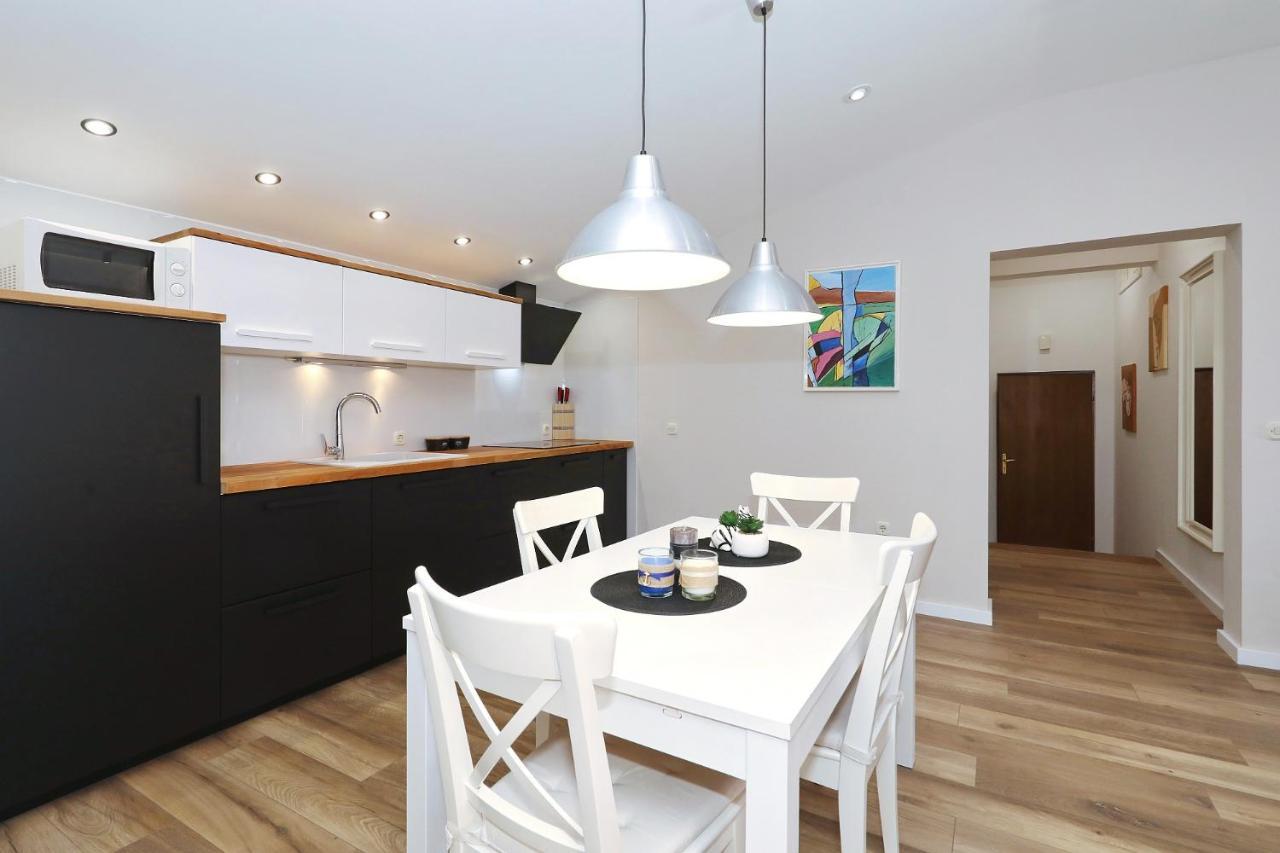 Apartments "Villa Antisin" With Heated Pool Zadar Exterior foto